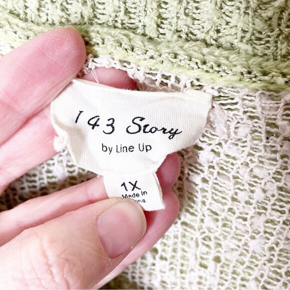 143 Story Daisy Floral Print Loose Knit V-Neck Sweater Green White Size 1X - Picture 5 of 10